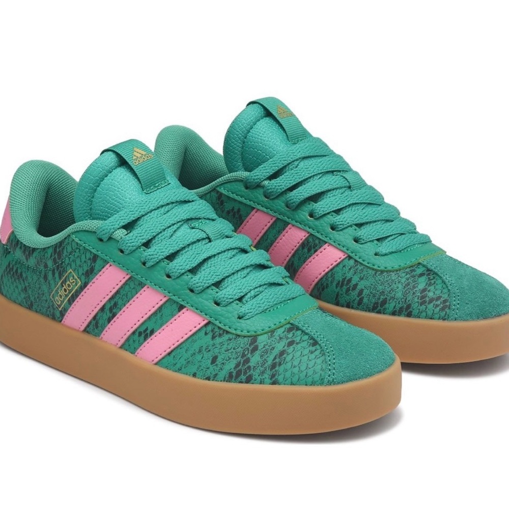 Adidas Women's VL Court 3.0 Sneakers! New in box!